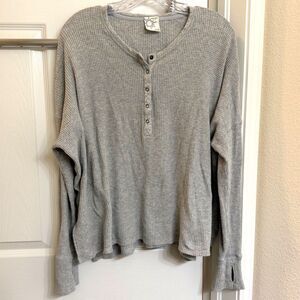 OFFLINE by Aerie Heathered Grey Waffle Knit Henley Top Size XL